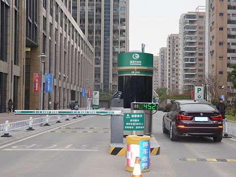 智慧停車場無感支付代理加盟好做嗎？
